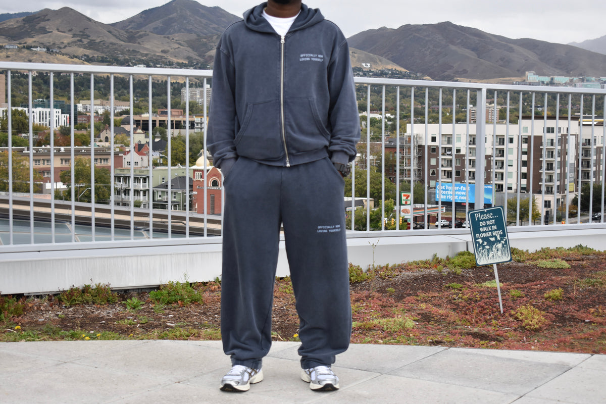 Mineral Wash Balloon Sweatpants